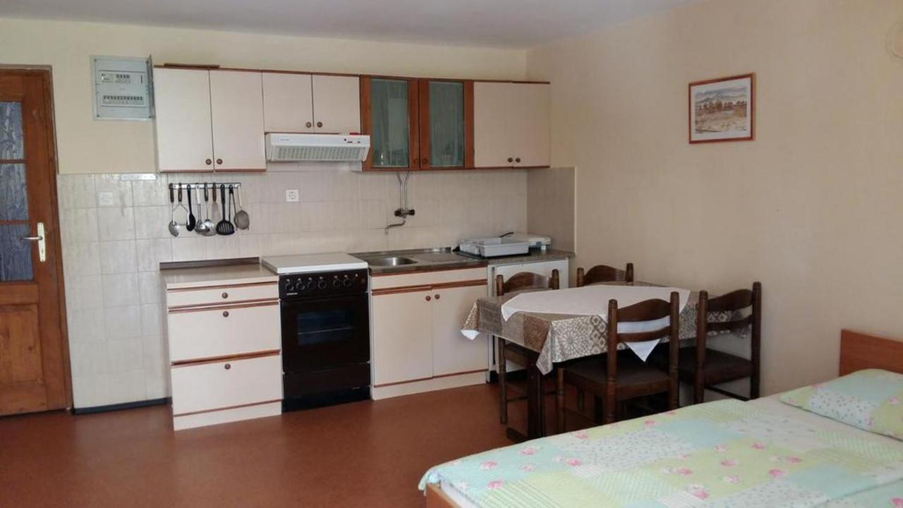 Apartments Peter Dobrinj Bilik gambar